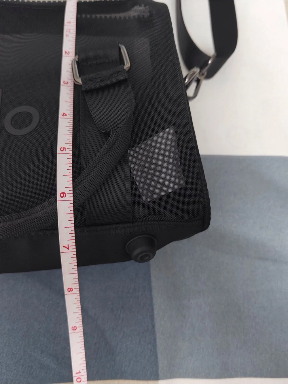 😍ALO Yoga Black Compact Mesh Crossbody Satchel with Adjustable Strap